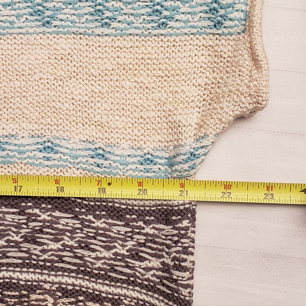 Lite and Airy Knit Top, Size L - Picture 7 of 9